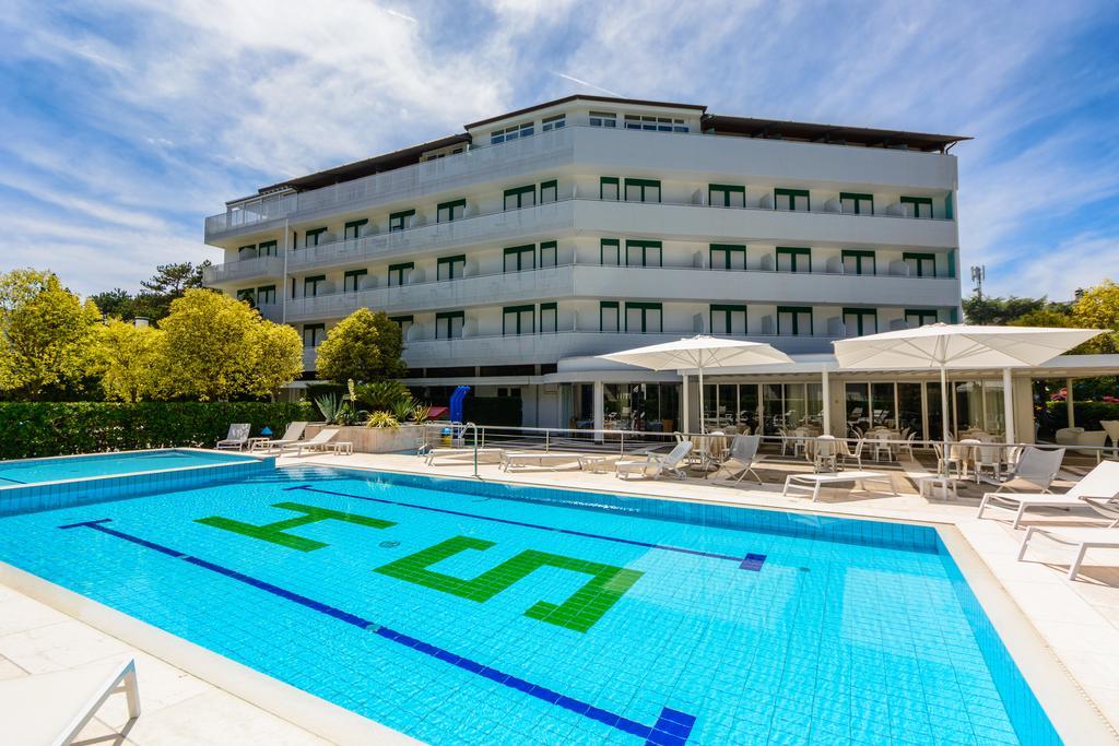 Hotel Smeraldo Ліньяно-Сабб'ядоро Екстер'єр фото